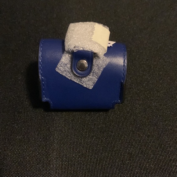 COPY - Coach AirPods Pro case - Picture 4 of 6